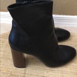 Merona black booties